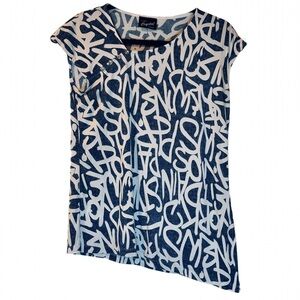 Modes Crystal fashions Women’s Shirt Size Small See Measurements